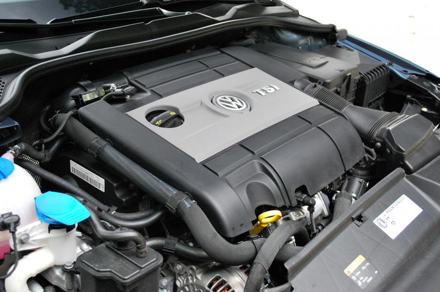  Volkswagen Scirocco R 2014 года  (фото 32 из 44)